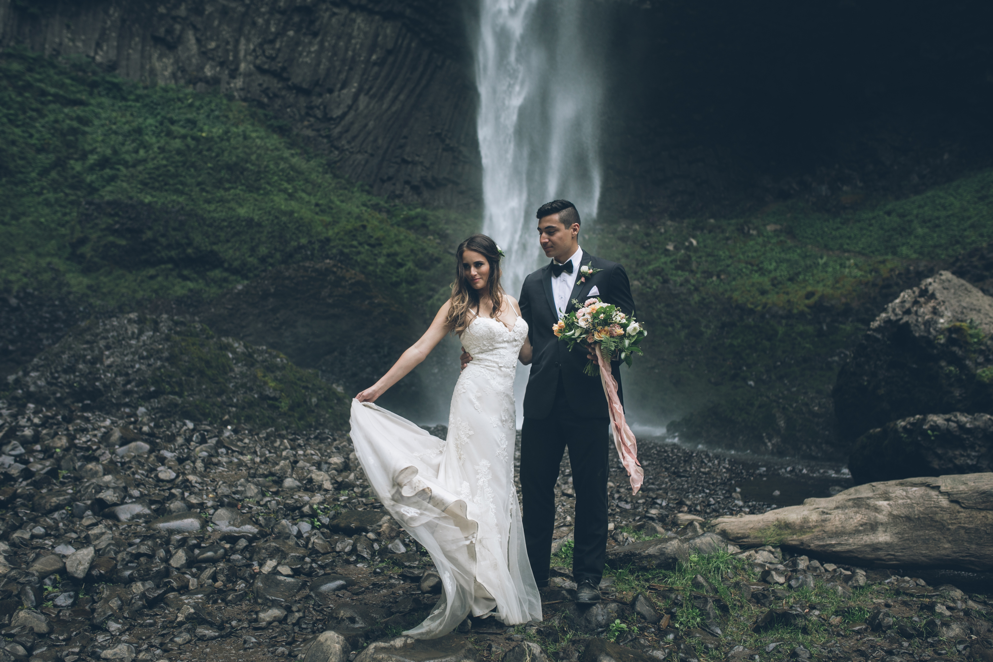 Latourell Waterfall | Oregon Elopement Photographers | Elope in Oregon | ANIKO ...