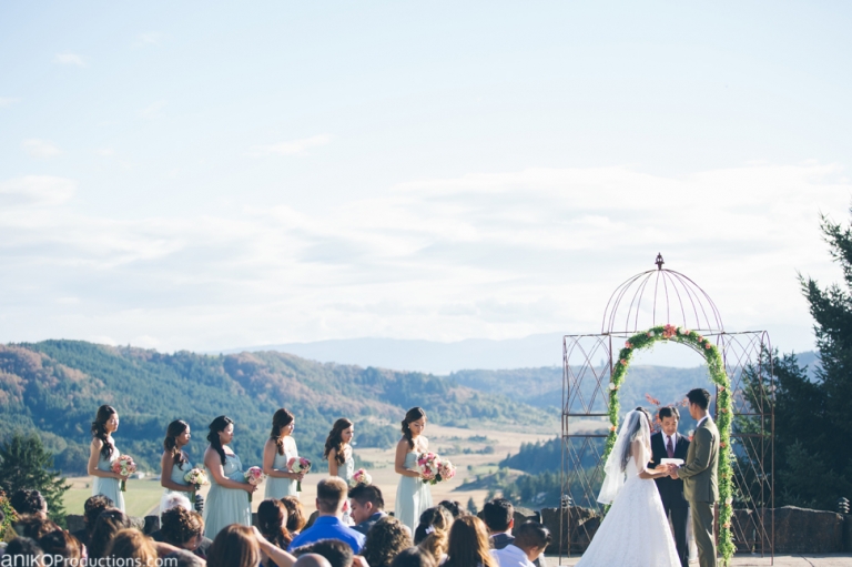 ceremony-youngberg-hill-winery-bed-breakfast-wedding-photos-oregon12