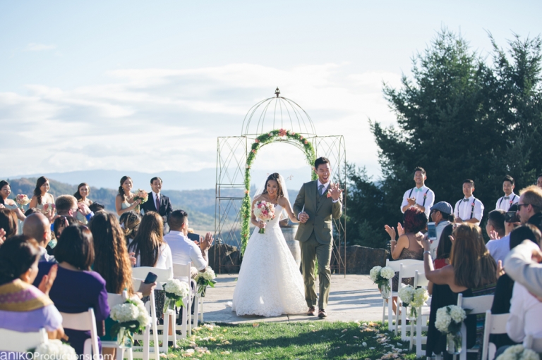 ceremony-youngberg-hill-winery-bed-breakfast-wedding-photos-oregon14