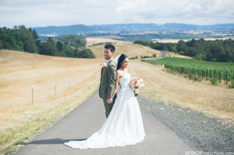 youngberg-hill-winery-bed-breakfast-wedding-photos-oregon21