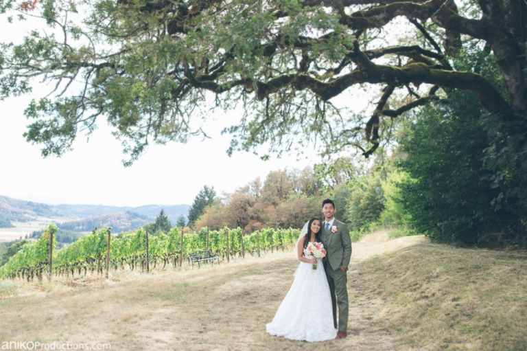youngberg-hill-winery-bed-breakfast-wedding-photos-oregon43